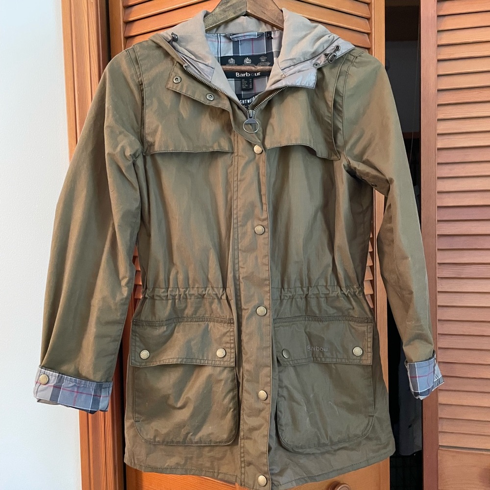 Barbour lightweight waxed canvas hooded jacket EUC